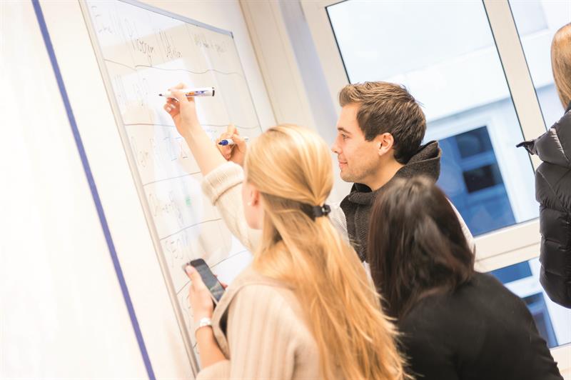 praktikum leo burnett